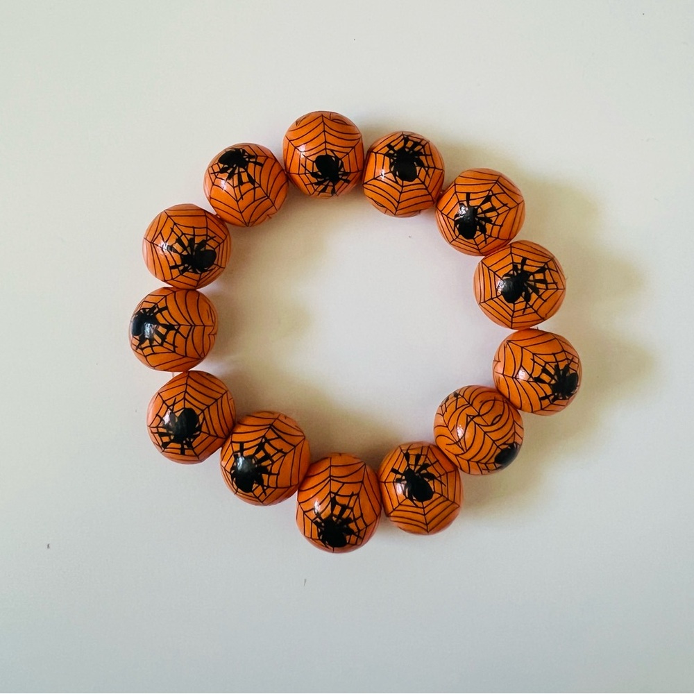 New Spider and Web Halloween Stretch Wood Bead Bracelet
